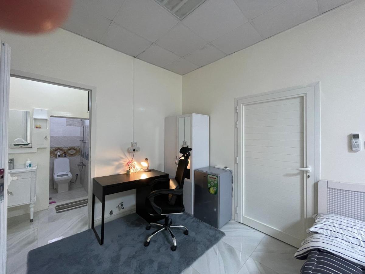Private 2Bedroom Villa With T&B And Kitchenette Near Abu Dhabi International Airport Bagian luar foto