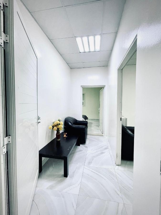 Private 2Bedroom Villa With T&B And Kitchenette Near Abu Dhabi International Airport Bagian luar foto